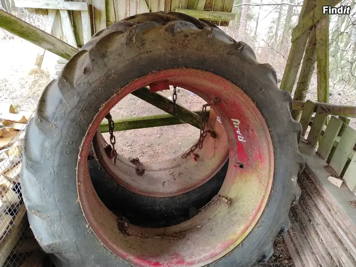 Myydään Breddningshjulpar 13.6/12-38