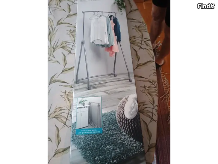 Myydään Klädställning