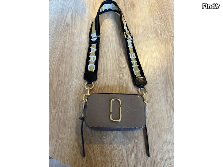 Säljes Marc Jacobs väska