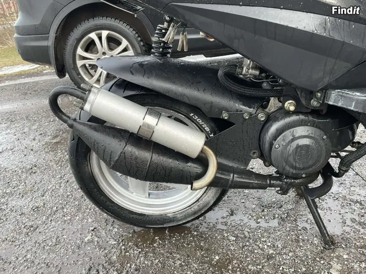 Säljes Keeway ry6
