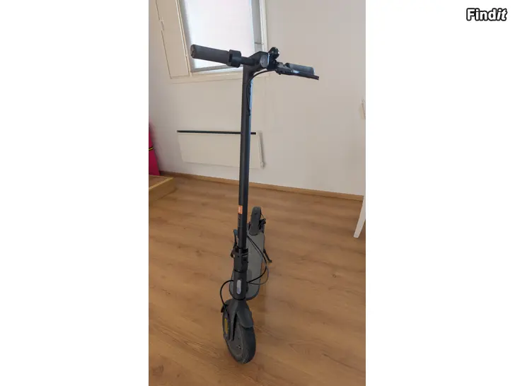 Myydään Xiaomi Mi Electric Scooter
