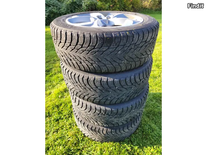 Myydään Nokian Hakkapelitta R3 215/55R17