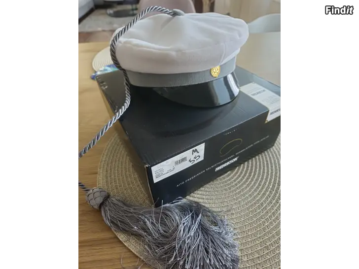 Myydään Studentmössa merkonom