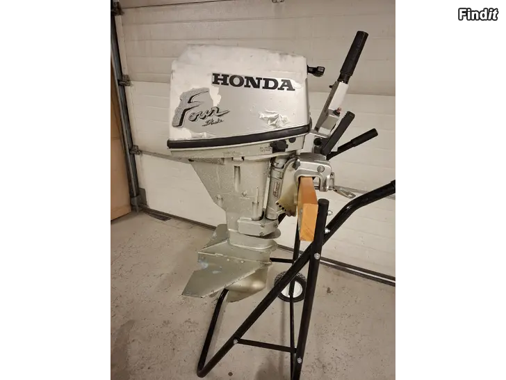 Myydään Honda BF9.9