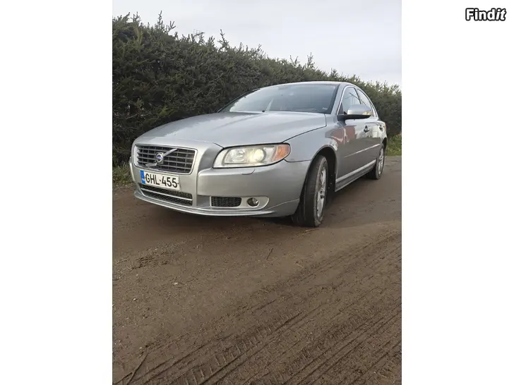 Myydään Volvo S80