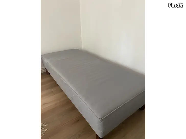 Säljes Säng