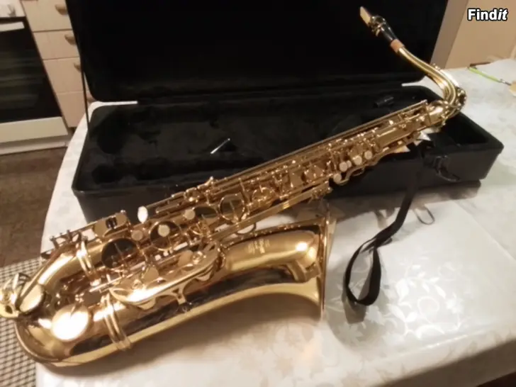 Säljes Tenorsaxofon ny