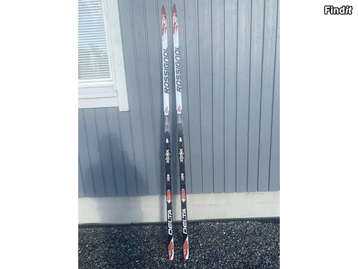 Myydään Rossignol Delta CL Classic+Rottefella Xcelerator -siteet + Skigo Carbon -sauvat