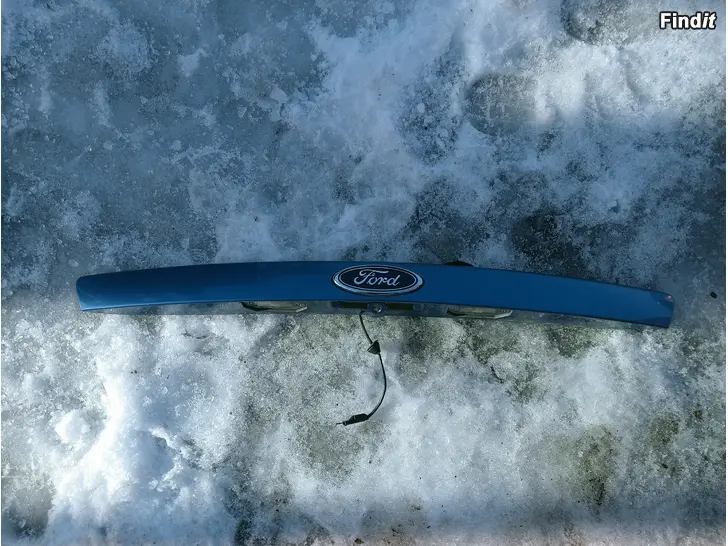 Myydään Ford Mondeo 3 takaluukun kahva