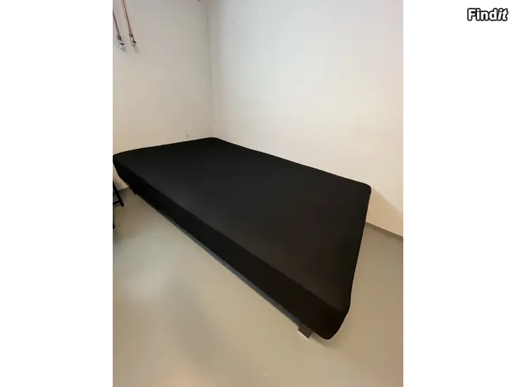 Myydään Runkopatjasänky