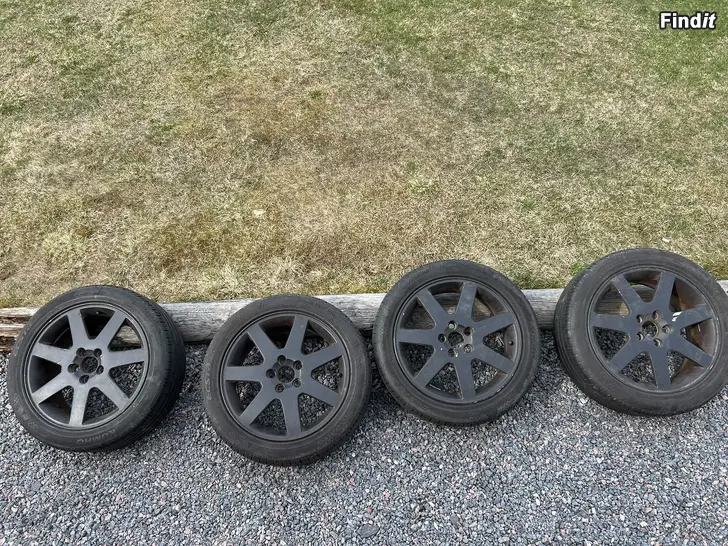 Myydään Lättmetallfälgar