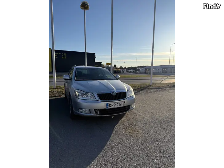Myydään Skoda octavia 1.2 AUTOMAT 2011