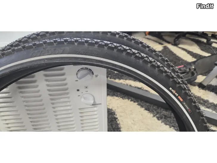 Myydään 24 tum cyckel vinterdäck med innerringar