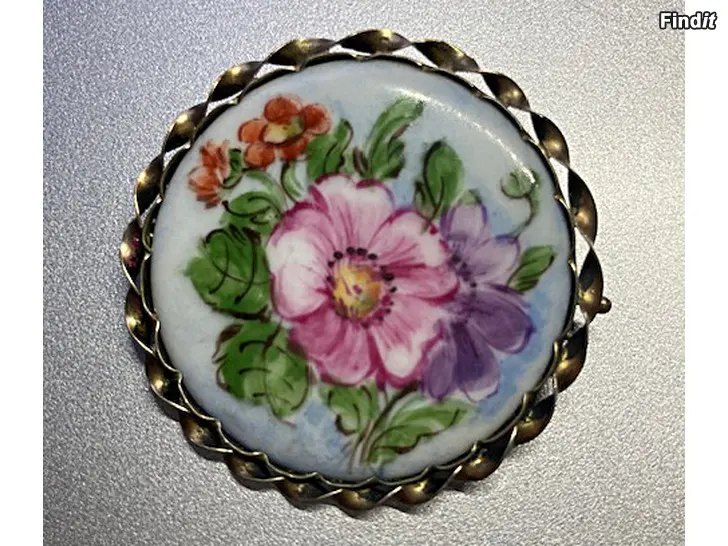 Säljes Handmålad brosch silver 1947