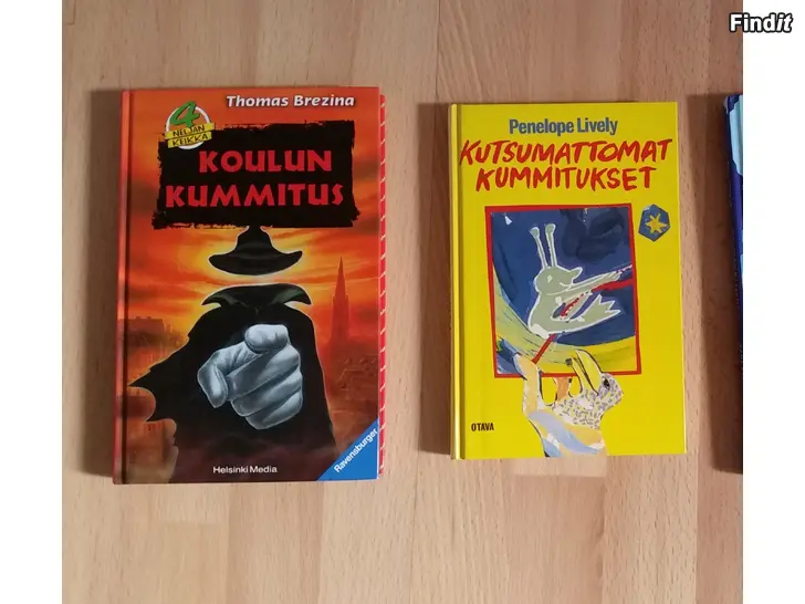 Myydään Koulun kummitus ja Kutsumattomat kummitukset lastenkirjat