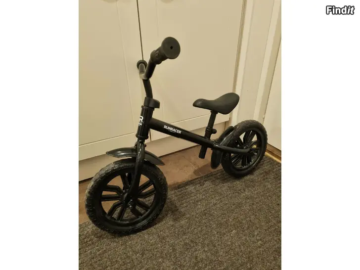 Säljes Stiga RunRacer balanscykel
