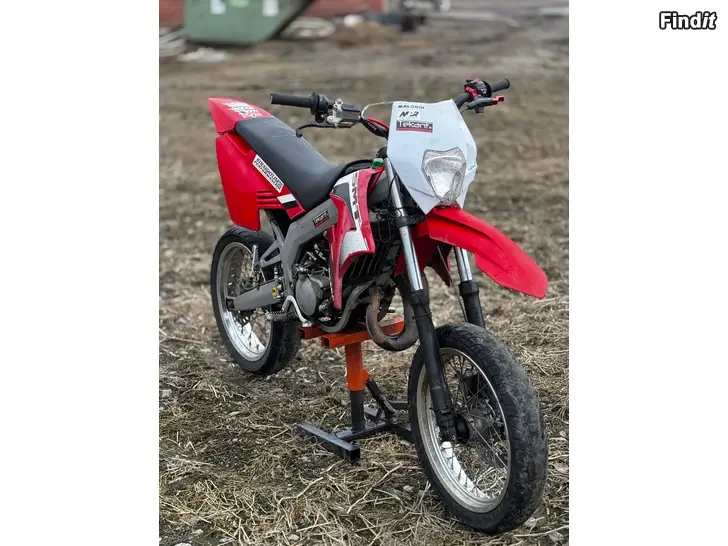 Säljes Gilera SMT 2010
