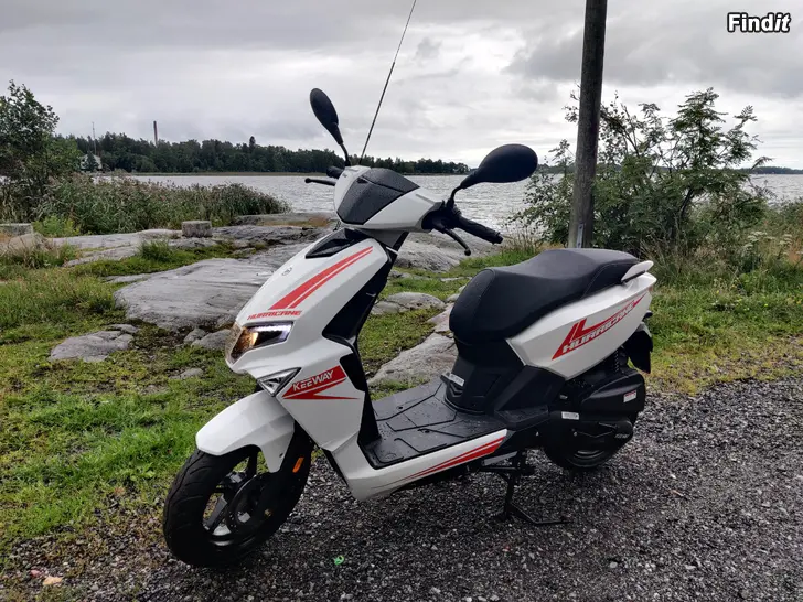 Myydään Keeway Hurricane 4t skootteri