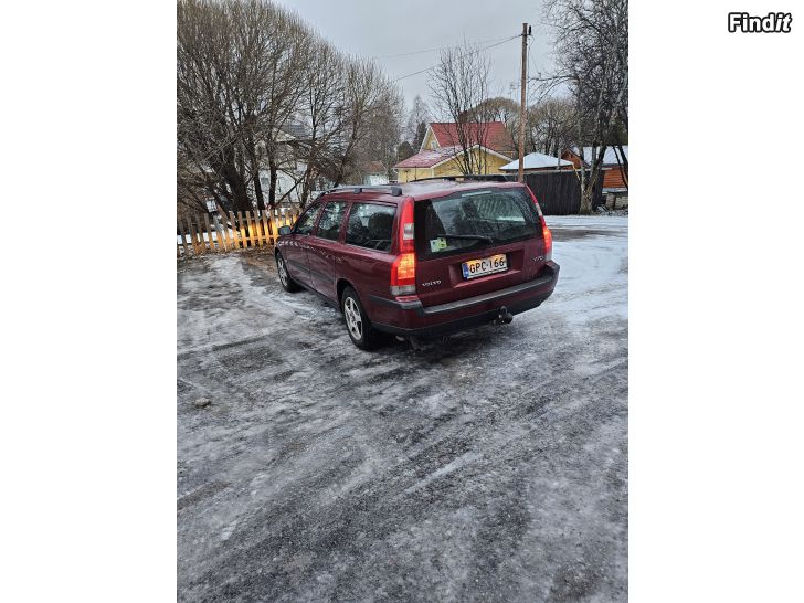 Säljes Volvo V70 2003