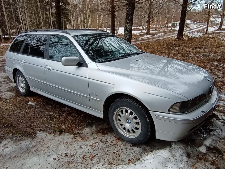 Myydään BMW 520i 2001 2.2L
