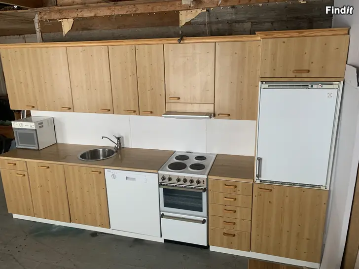 Myydään Täydellinen siisti keittiö, Komplett fint kök