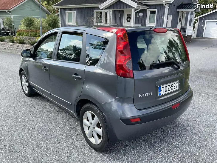 Myydään Nissan note
