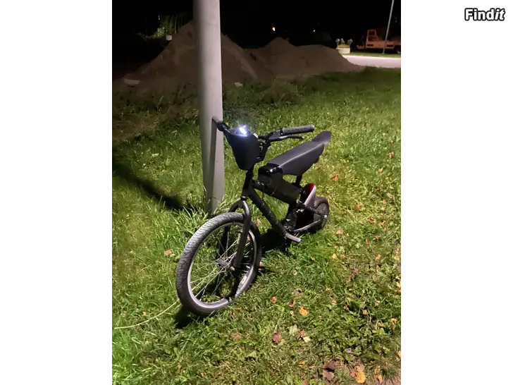 Säljes mini surron