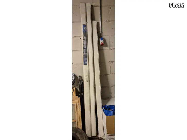 Säljes Vitmålad vägg-/takpanel av tall 15x95mm, 44,8m