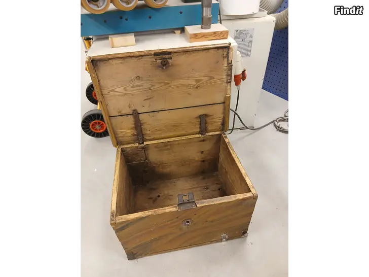 Säljes Vanha kirstu