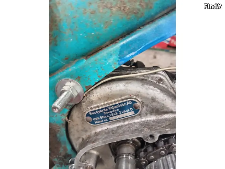 Myydään Husqvarna 59-60 motor och bromsdelar