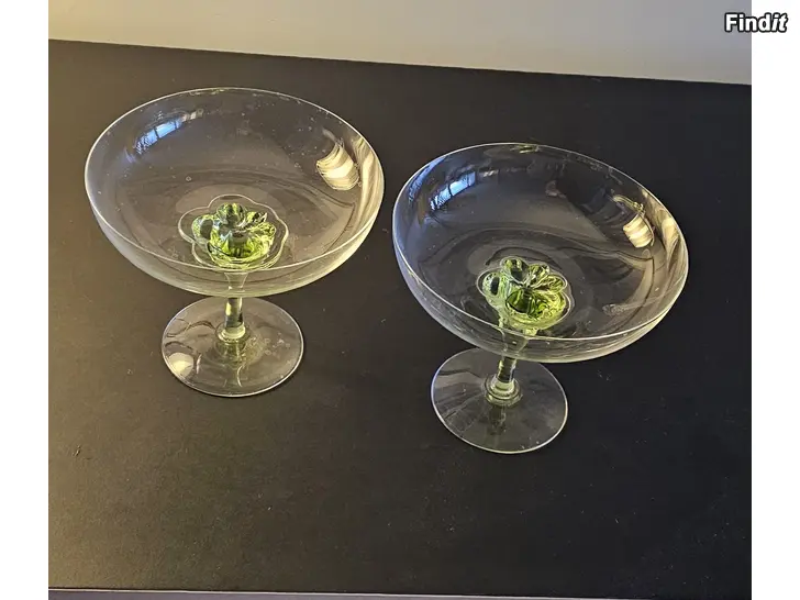 Säljes Champagneglas, Kosta Boda