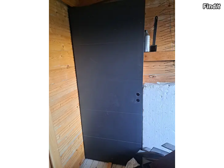 Säljes Bilstalls gångdörr 2st 90x210