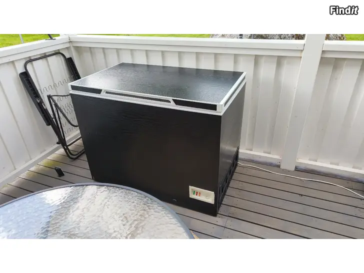 Myydään Kylmäallas 300l