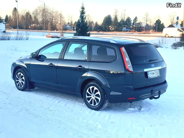 Myydään Ford Focus Ghia 1.6 100hv Bensa Farm
