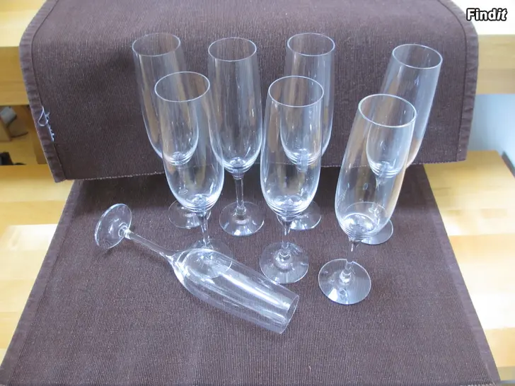 Säljes Iittala champagneglas Kolibri
