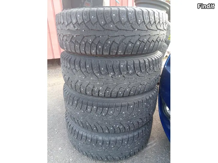 Myydään Nastarenkaat 195/65R15 95T Nokian peltivanteilla 4-108 Peugeot/Citroen