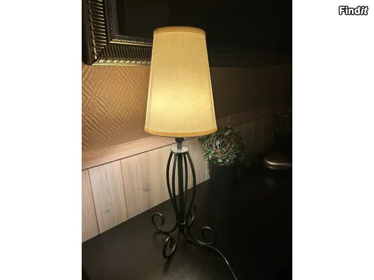 Säljes Bordslampa