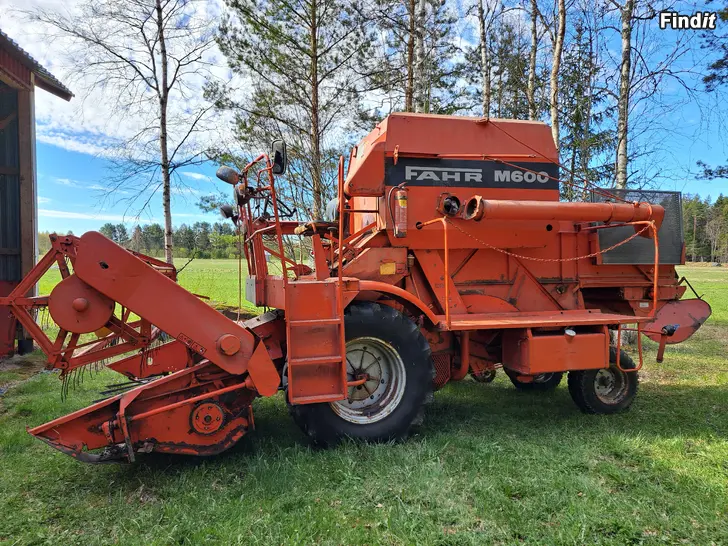 Säljes Fahr M600 tröska , 1979