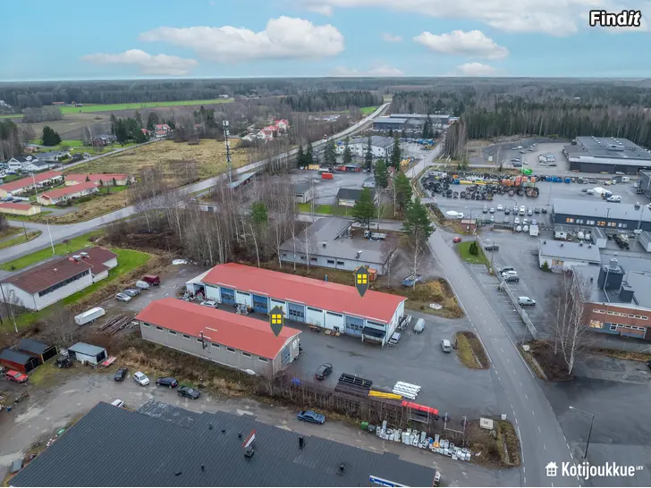 Säljes Hallar i Smedsby 600m2 och 350m2. Industrivägen 7