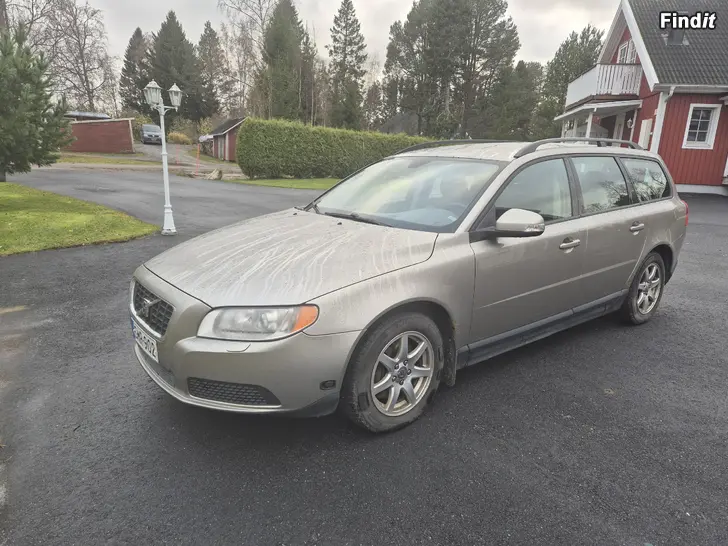Säljes Volvo V70 2,4D