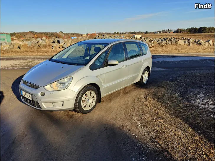 Myydään Ford S-Max