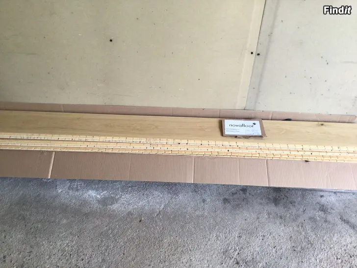 Säljes 4,8 m2  PARKETT