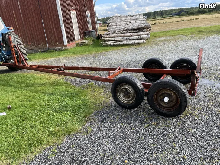 Säljes Säljes Båttailer 7m