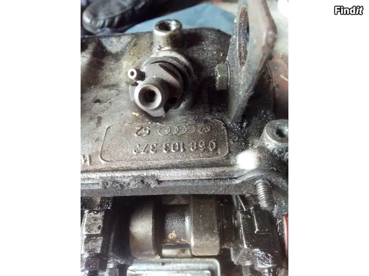 Myydään Volkswagen Sylinterinkansi 1.6D, 068103373