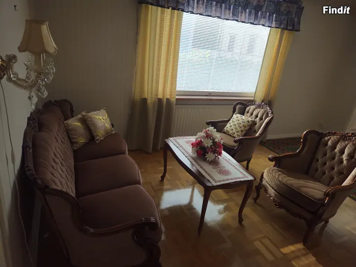 Myydään Vintage sofa and 2 armchairs