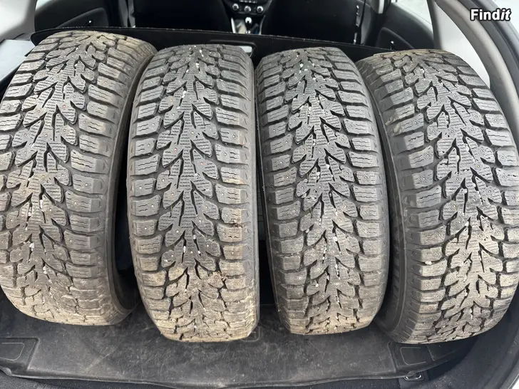 Myydään Nastarenkaat 205/60R16