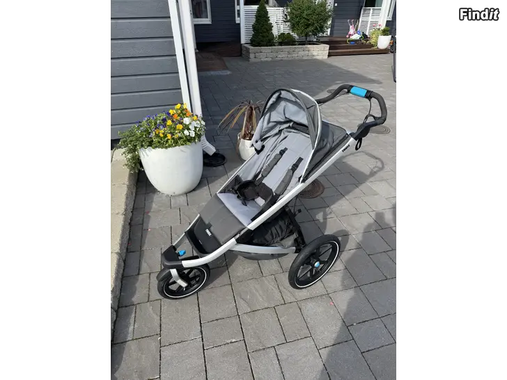 Myydään Thule Urban Glide 2 - juoksurattaat