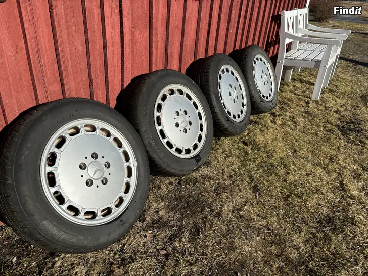 Myydään Mercedes benz fälgar med bra däck 5x112