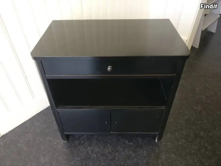 Säljes Svart gammal funkis byrå