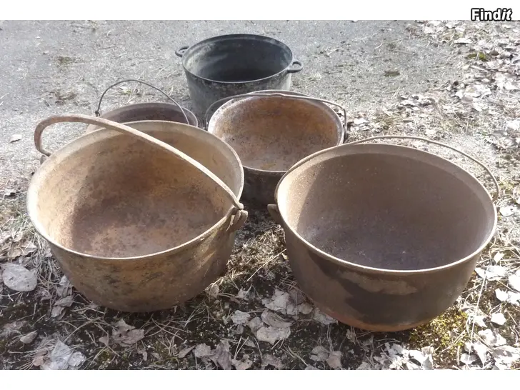 Myydään Wanhoja patoja kukkaruukuiksi